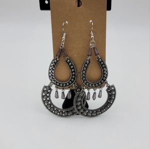 Fashion black purple accent boho earrings